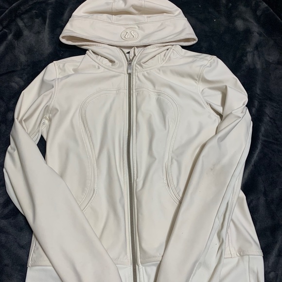 Lululemon jacket - Picture 1 of 3